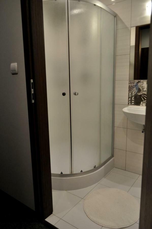 Hotel Pauza 波德拉谢地区拉曾 外观 照片